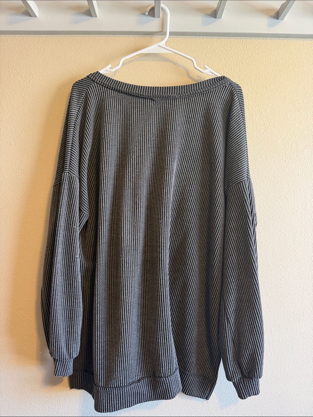 Altar'd State Gray Ribbed V-Neck Sweater - Picture 4 of 4